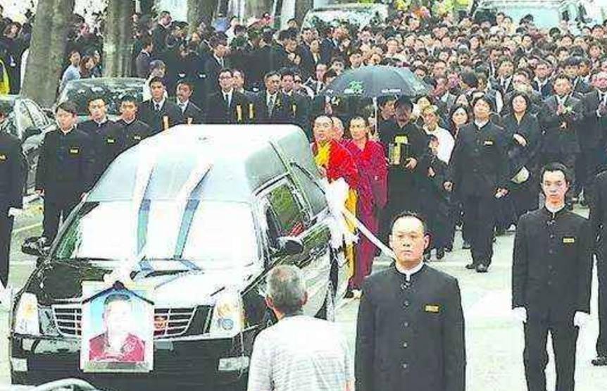 澳門六開彩天天正版免費，澳門六開彩正版免費天天彩開獎預測