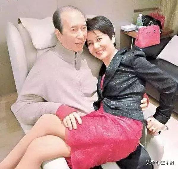 新澳門精準(zhǔn)四肖期期中特公開，深度解析與熱點(diǎn)觀察，澳門精準(zhǔn)四肖期期中特深度解析與熱點(diǎn)觀察揭秘